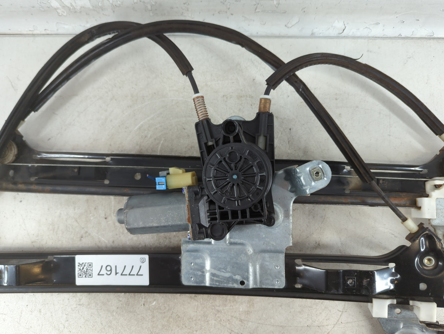 Chevrolet Trlblz Driver Front Left Power Window Motor - Oemusedautoparts1.com