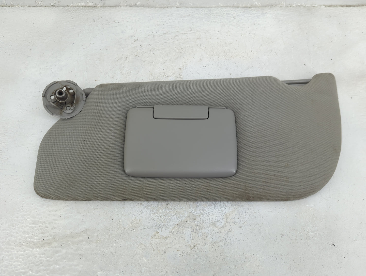 2005-2009 Chevrolet Uplander Sun Visor Shade Replacement Driver Left Mirror Fits Fits 2005 2006 2007 2008 2009 OEM Used Auto