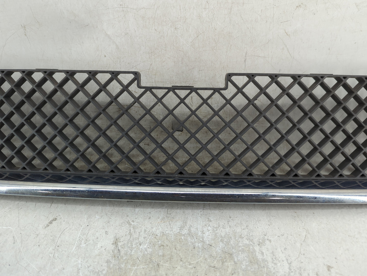2005-2009 Chevrolet Uplander Front Grille Bumper Not Included Silver - Oemusedautoparts1.com