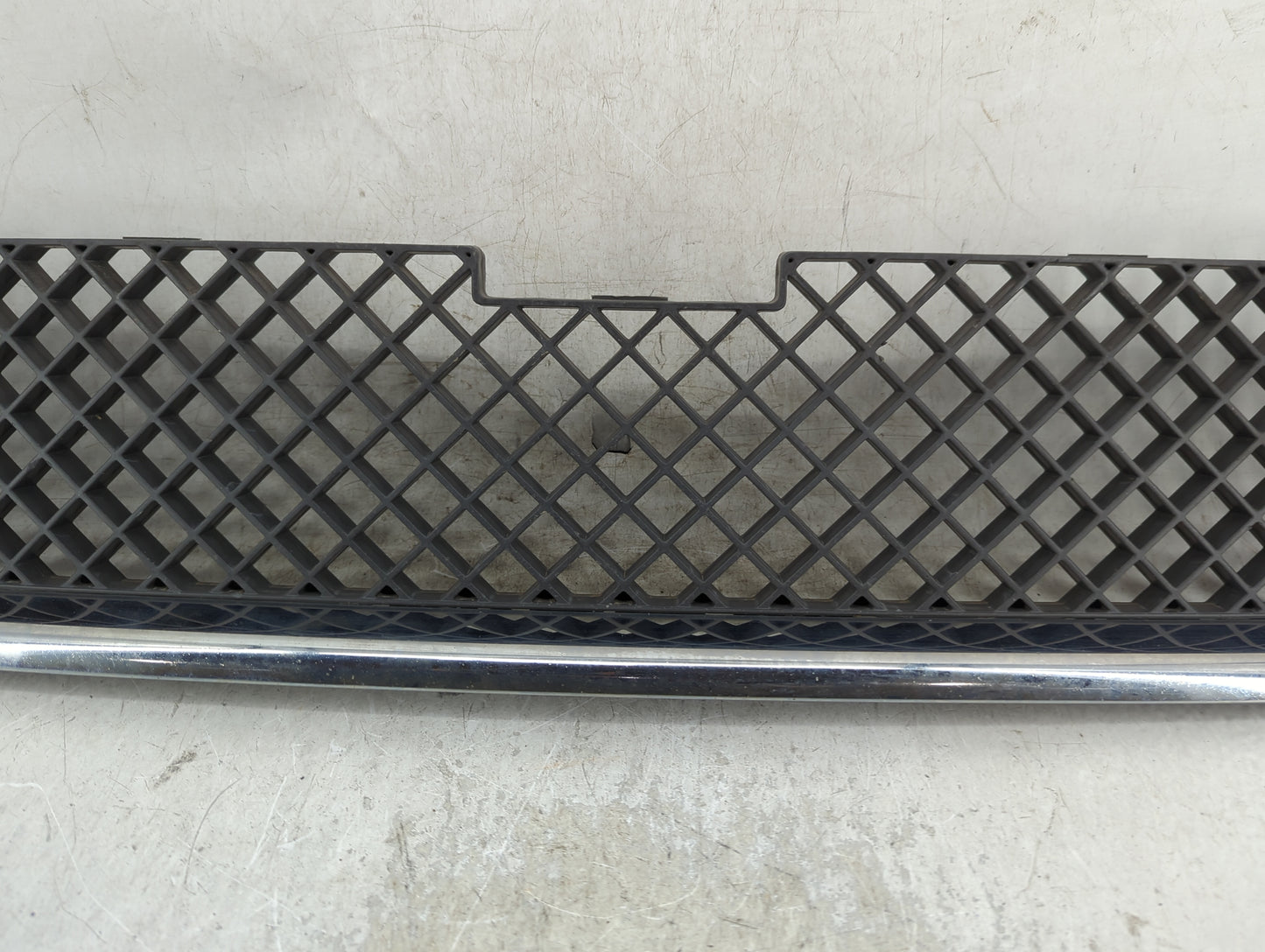 2005-2009 Chevrolet Uplander Front Grille Bumper Not Included Silver - Oemusedautoparts1.com