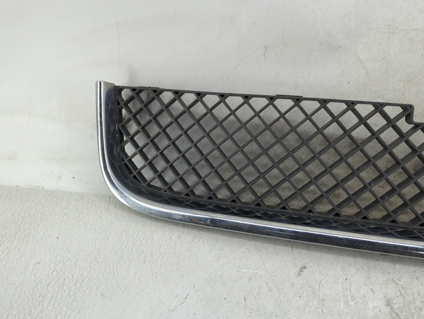 2005-2009 Chevrolet Uplander Front Grille Bumper Not Included Silver - Oemusedautoparts1.com