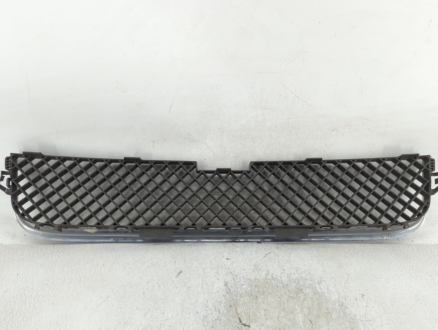 2005-2009 Chevrolet Uplander Front Grille Bumper Not Included Silver - Oemusedautoparts1.com