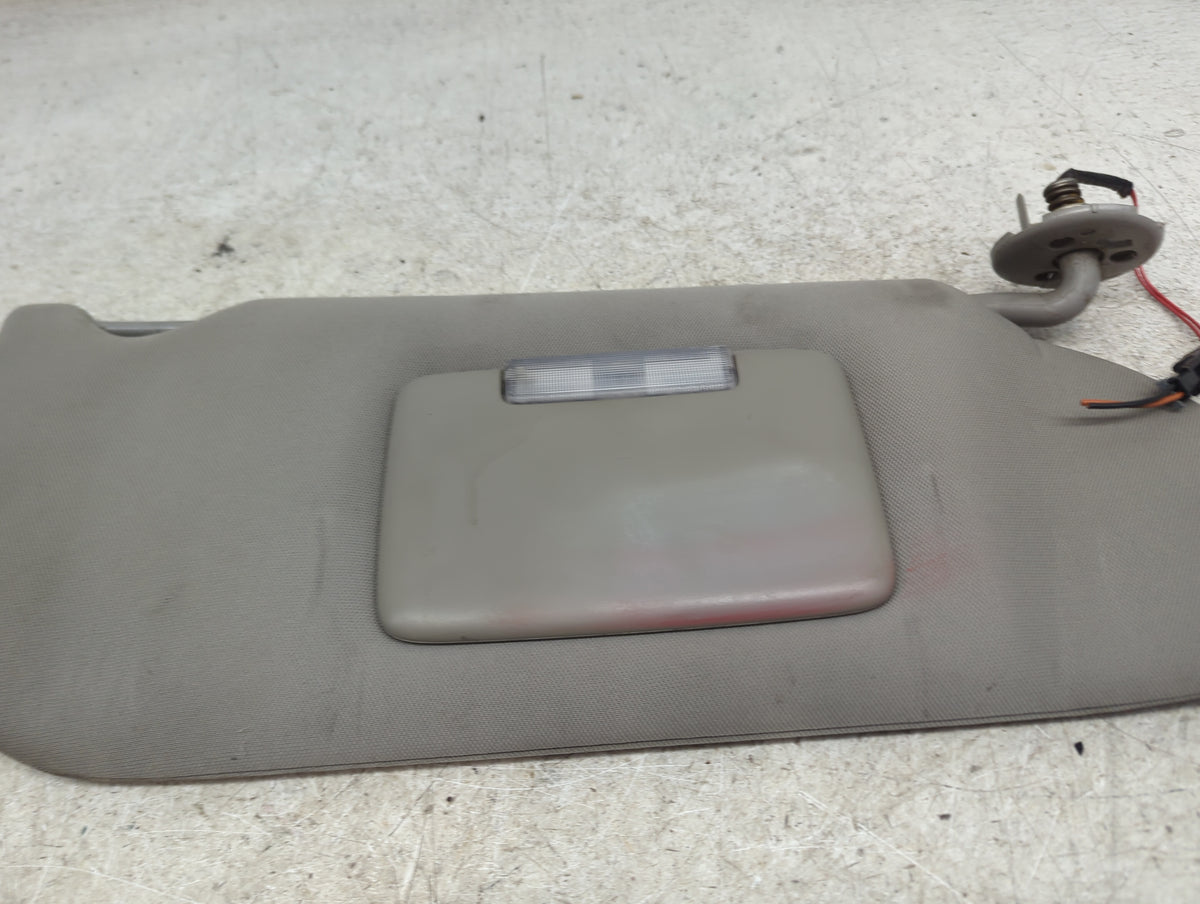 2005-2009 Chevrolet Uplander Sun Visor Shade Replacement Passenger Right Mirror Fits Fits 2005 2006 2007 2008 2009 OEM Used 