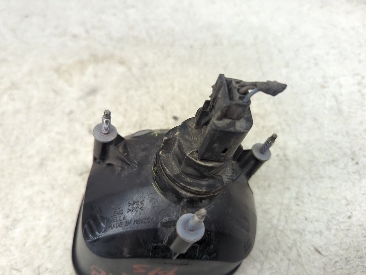 2006 Chevrolet Uplander Passenger Right Oem Head Light Headlight Lamp 1498969 - Oemusedautoparts1.com
