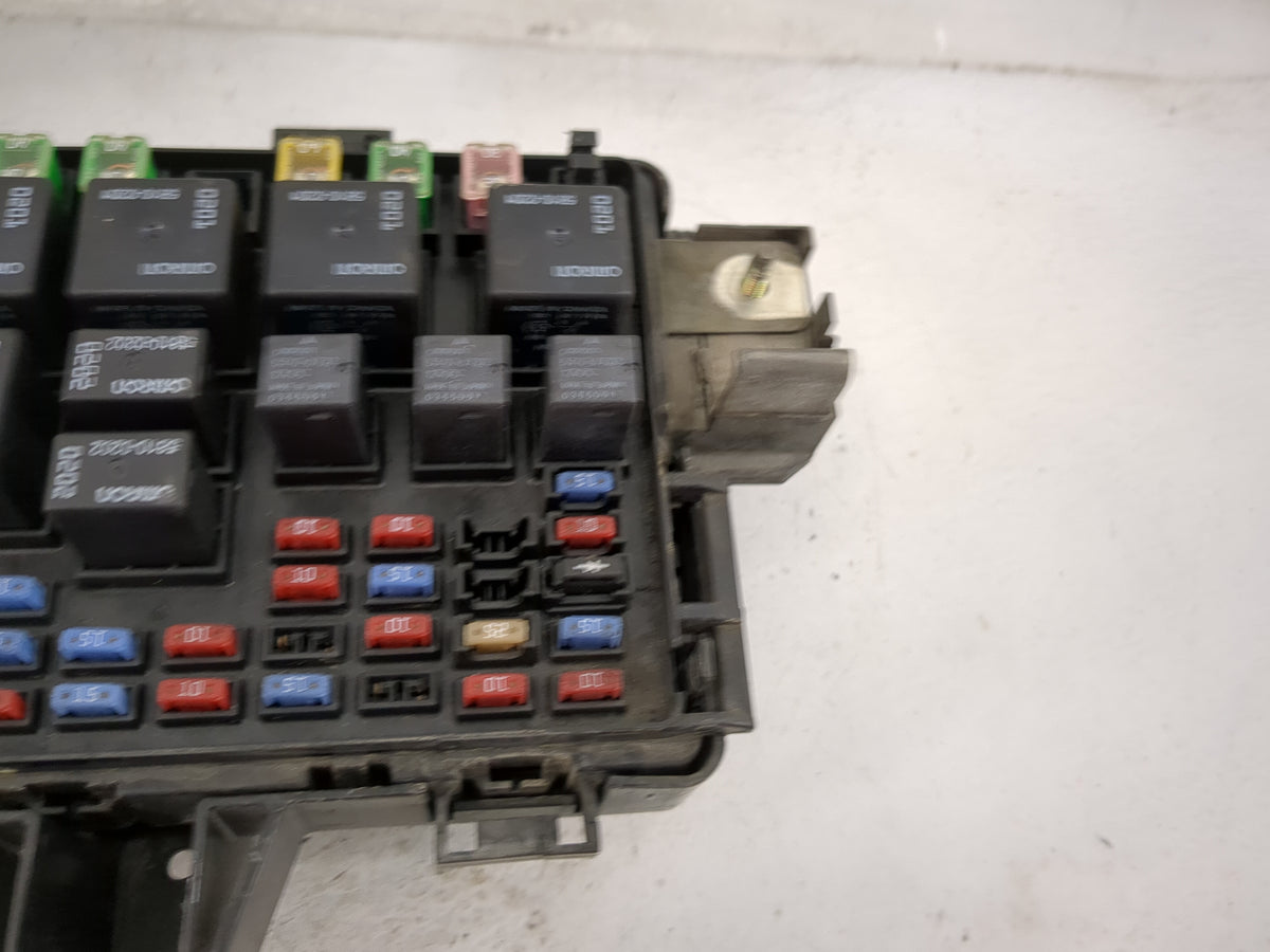 2006 Chevrolet Uplander Fusebox Fuse Box Panel Relay Module P/N:6351-1431 Fits OEM Used Auto Parts - Oemusedautoparts1.com