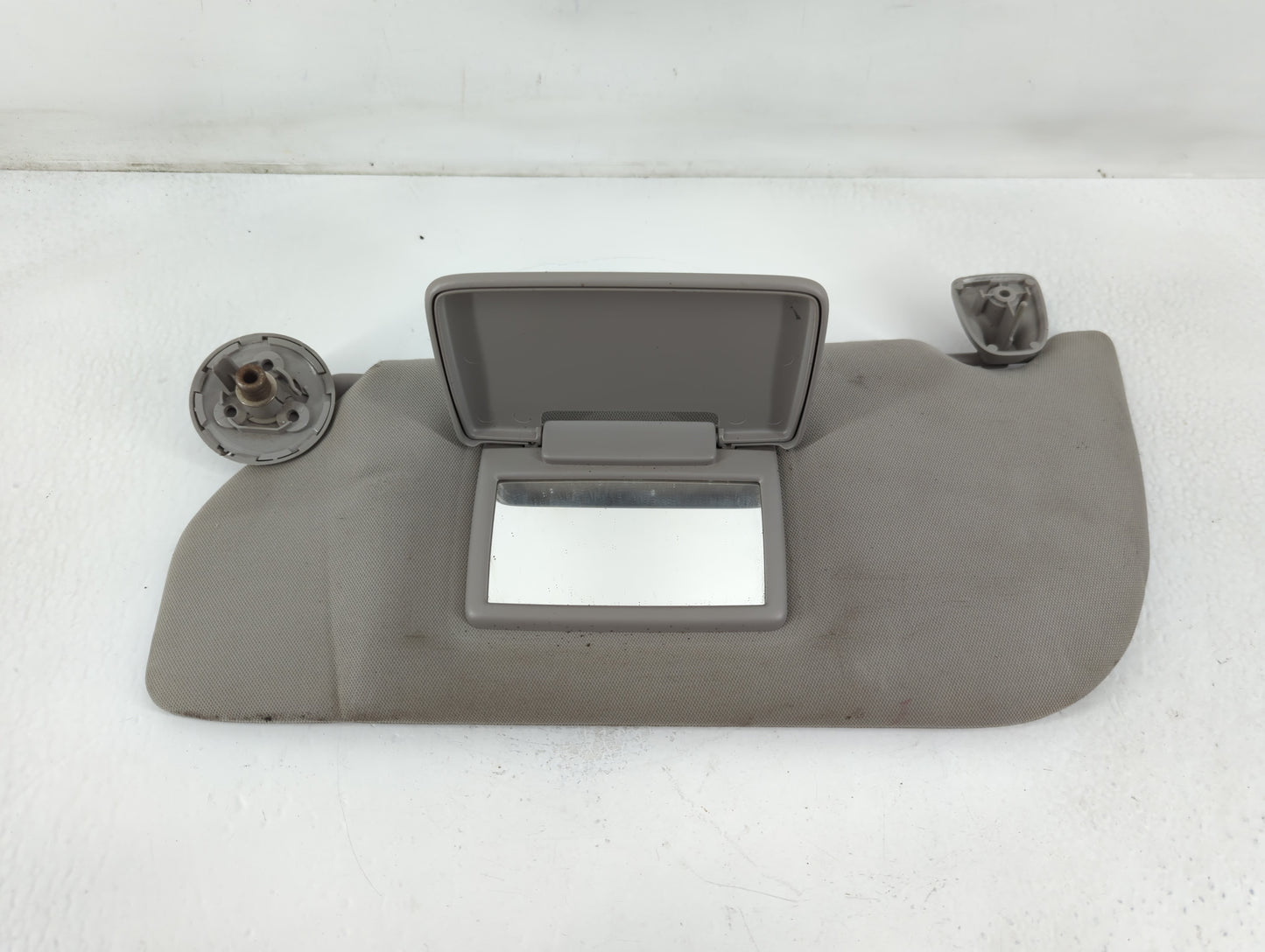 2005-2009 Chevrolet Uplander Sun Visor Shade Replacement Driver Left Mirror Fits Fits 2005 2006 2007 2008 2009 OEM Used Auto