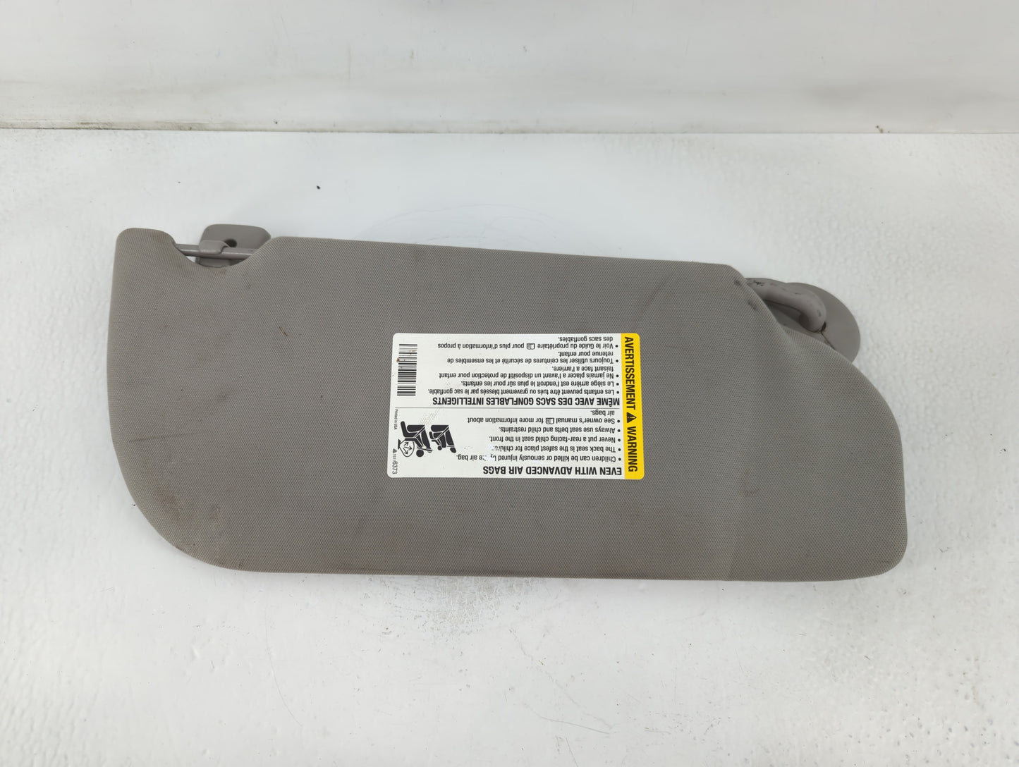 2005-2009 Chevrolet Uplander Sun Visor Shade Replacement Driver Left Mirror Fits Fits 2005 2006 2007 2008 2009 OEM Used Auto