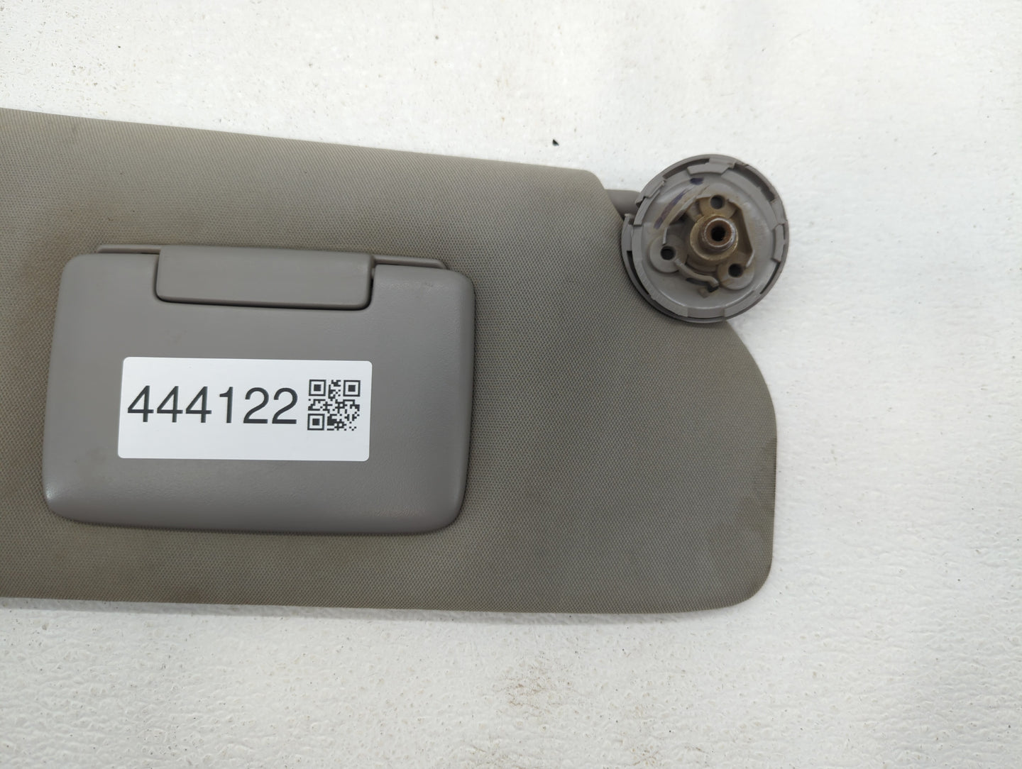 2006 Chevrolet Uplander Sun Visor Shade Replacement Passenger Right Mirror Fits Fits 2005 2007 2008 2009 OEM Used Auto Parts