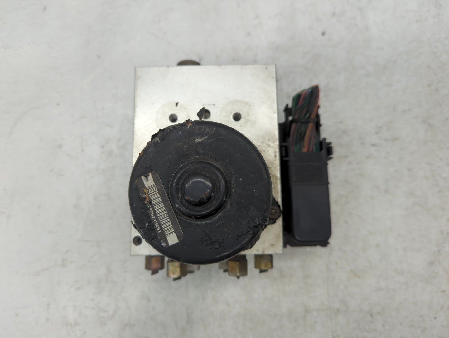 2006-2007 Chrysler 300 ABS Pump Control Module Replacement P/N:00401231C5 Fits Fits 2006 2007 OEM Used Auto Parts - Oemuseda