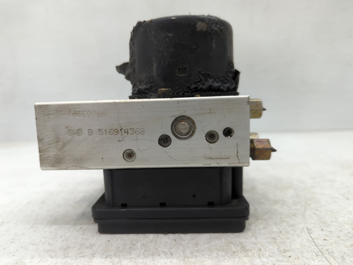 2006-2007 Chrysler 300 ABS Pump Control Module Replacement P/N:00401231C5 Fits Fits 2006 2007 OEM Used Auto Parts - Oemuseda