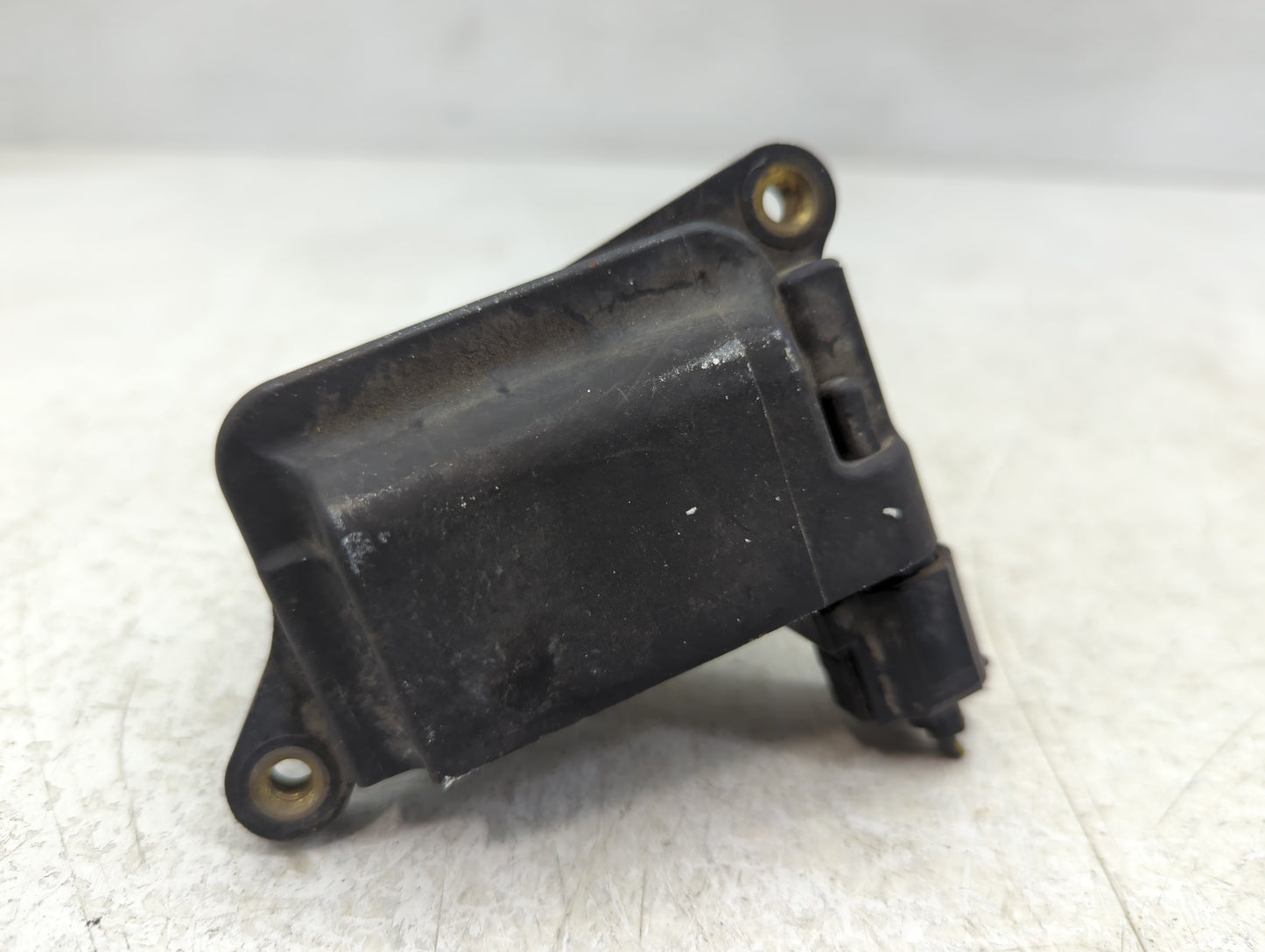 2005-2022 Chrysler 300 Ignition Coil Igniter Pack - Oemusedautoparts1.com