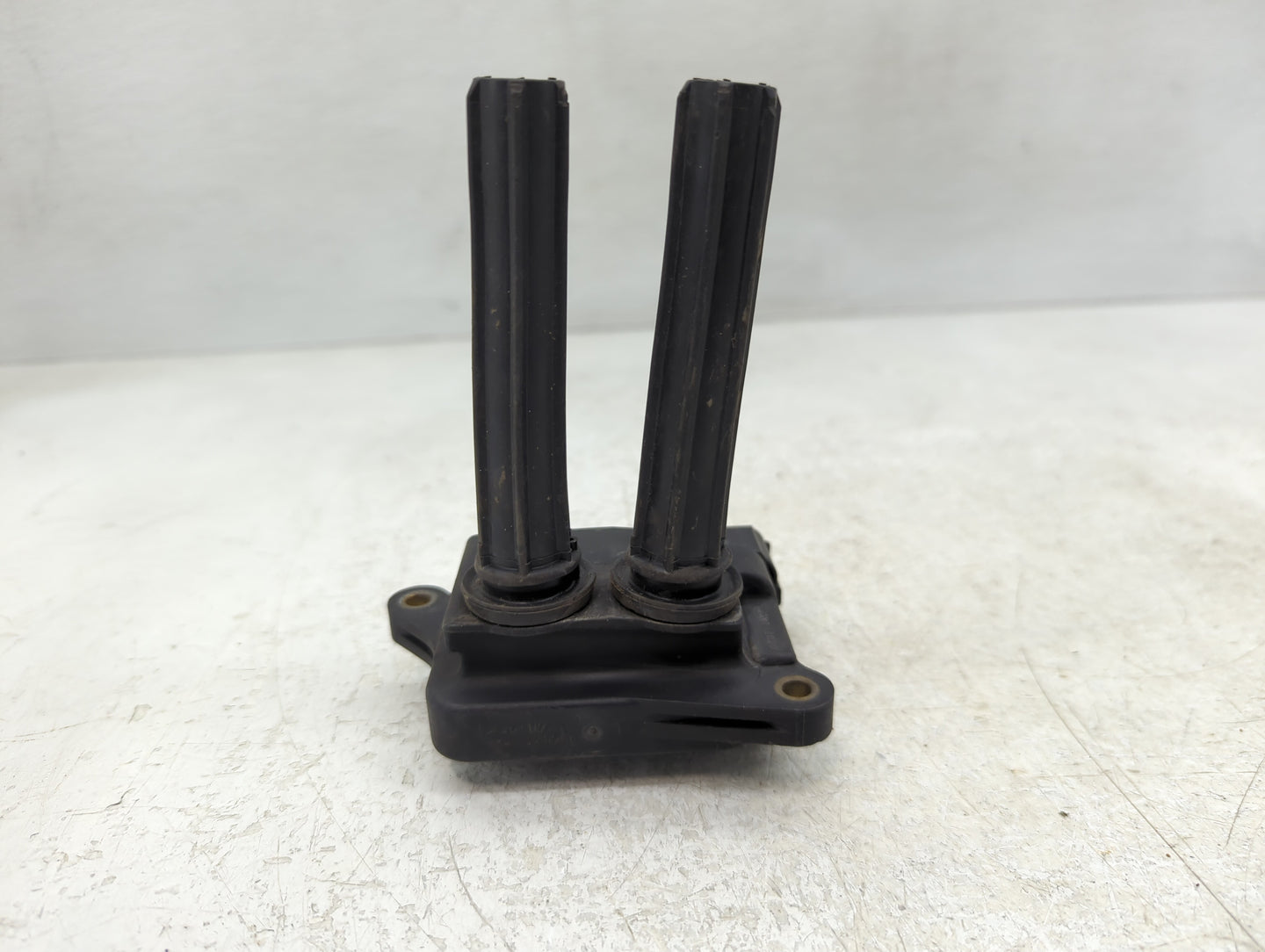 2005-2022 Chrysler 300 Ignition Coil Igniter Pack - Oemusedautoparts1.com