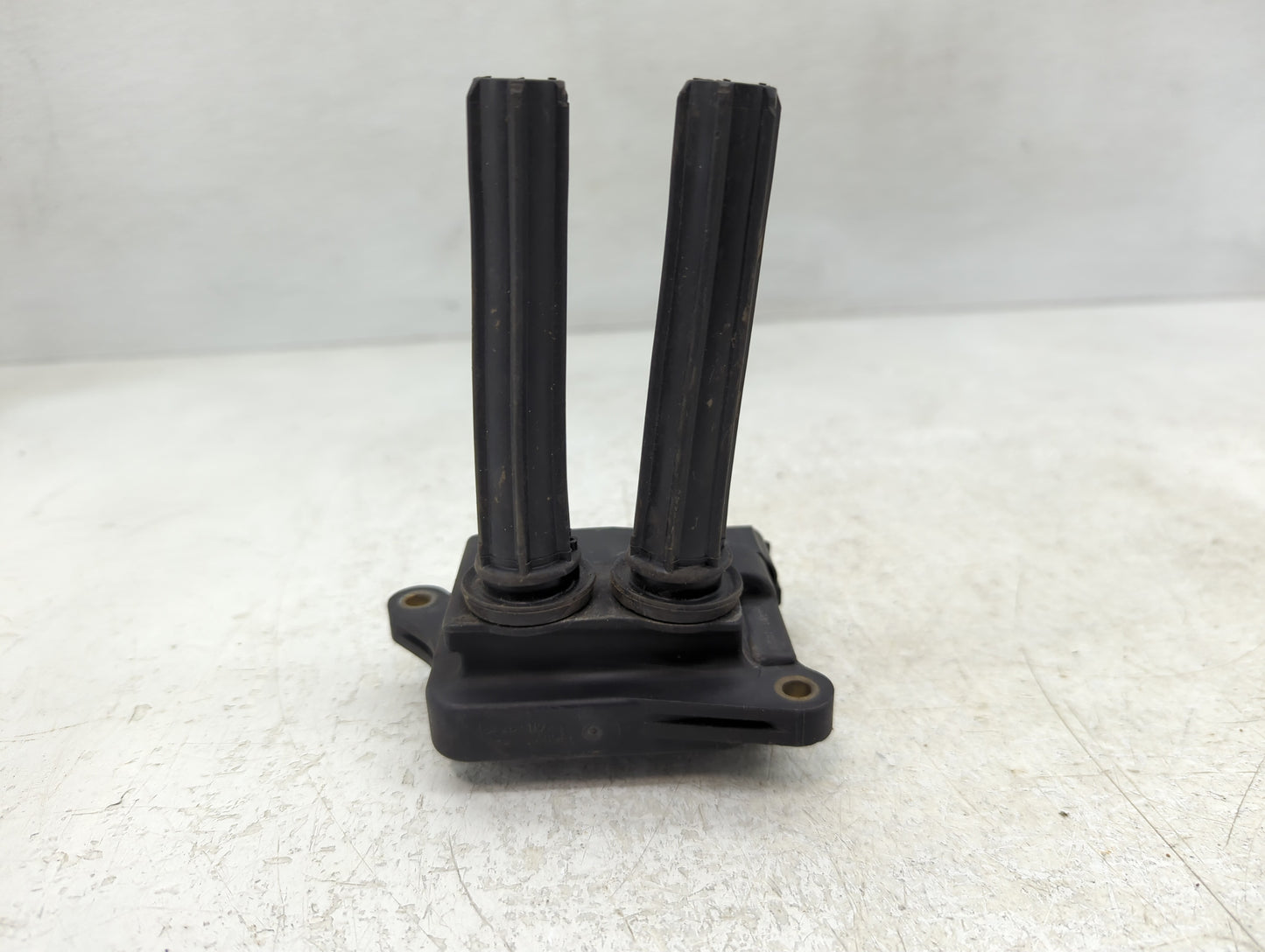 2005-2022 Chrysler 300 Ignition Coil Igniter Pack - Oemusedautoparts1.com