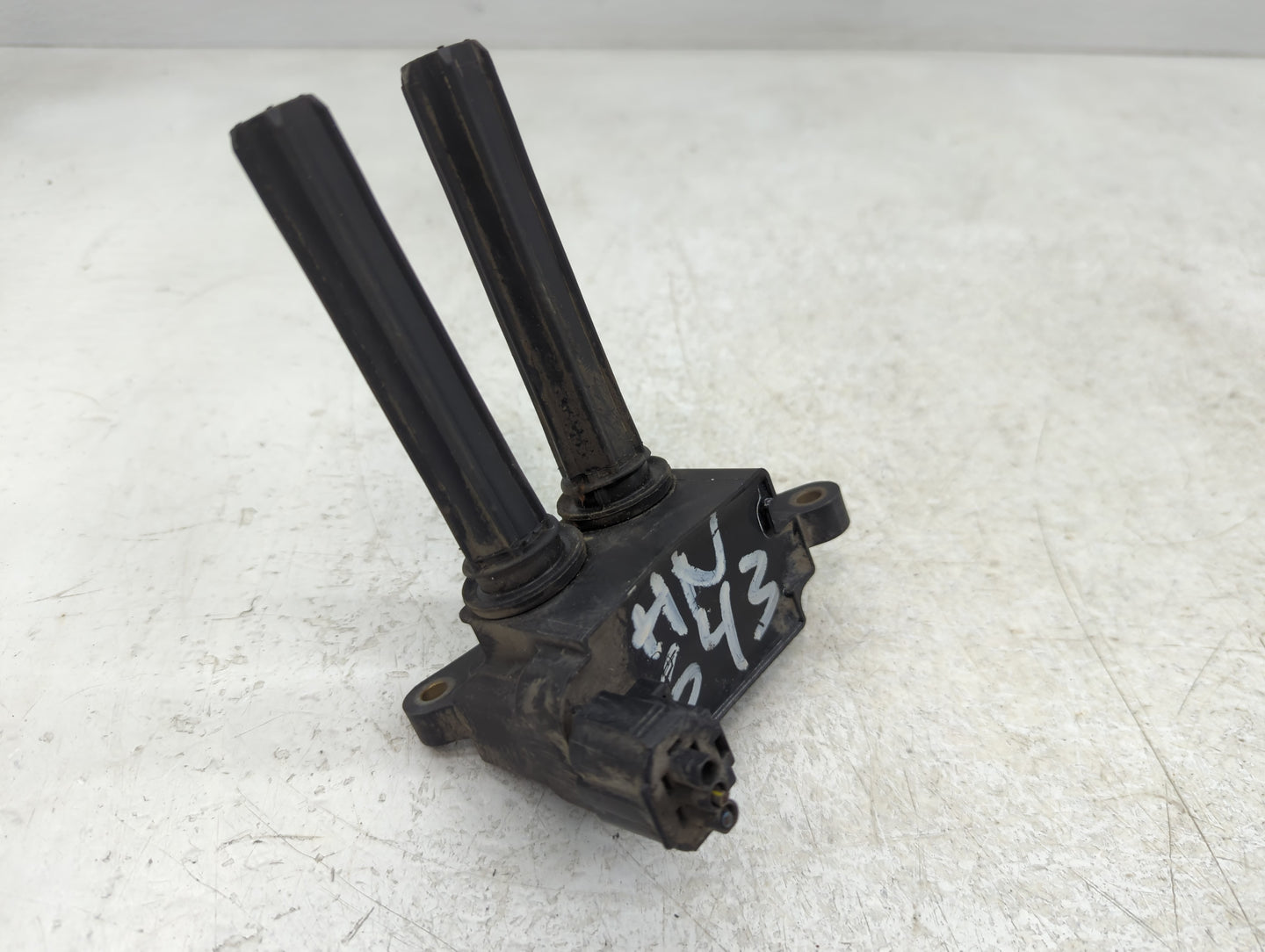2005-2022 Chrysler 300 Ignition Coil Igniter Pack - Oemusedautoparts1.com