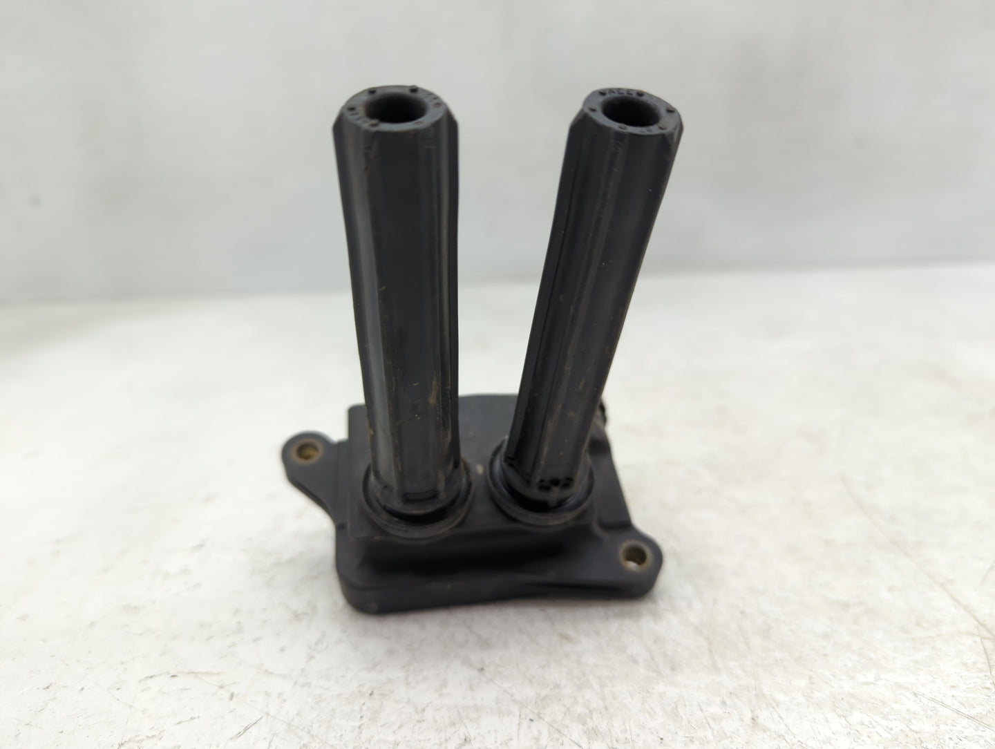 2005-2022 Chrysler 300 Ignition Coil Igniter Pack - Oemusedautoparts1.com