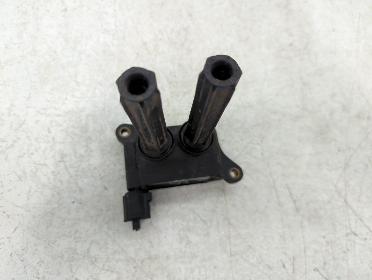 2005-2022 Chrysler 300 Ignition Coil Igniter Pack - Oemusedautoparts1.com