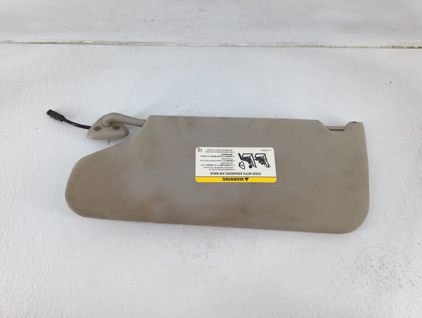 2005-2007 Chrysler 300 Sun Visor Shade Replacement Passenger Right Mirror Fits Fits 2005 2006 2007 OEM Used Auto Parts - Oem