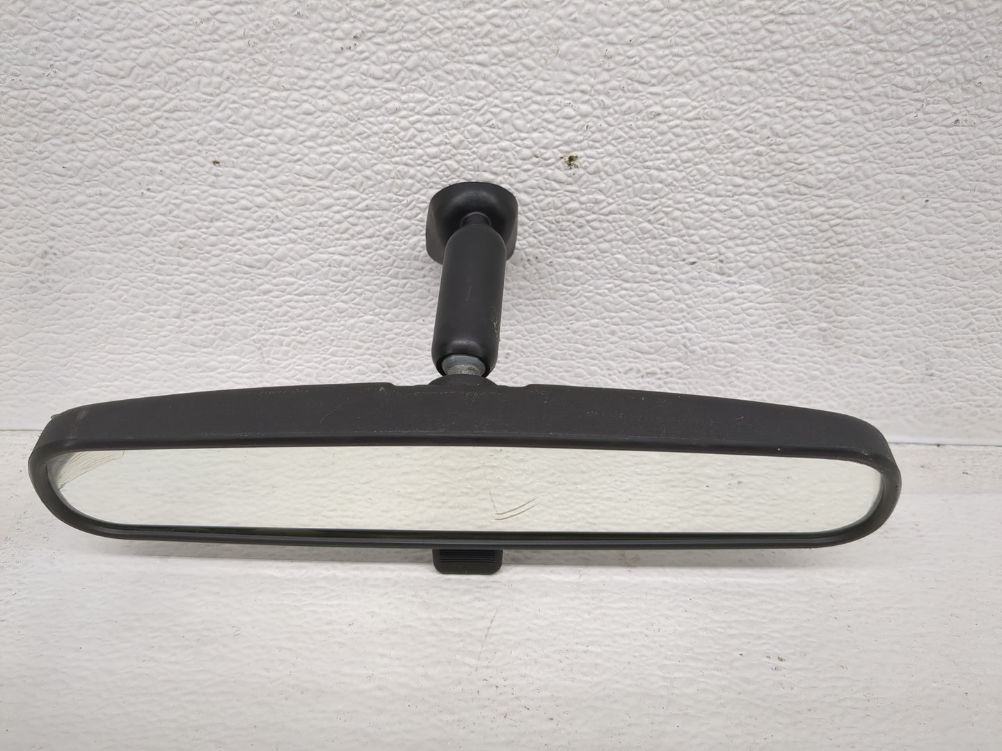 2005-2010 Chrysler 300 Interior Rear View Mirror Replacement OEM Fits OEM Used Auto Parts - Oemusedautoparts1.com
