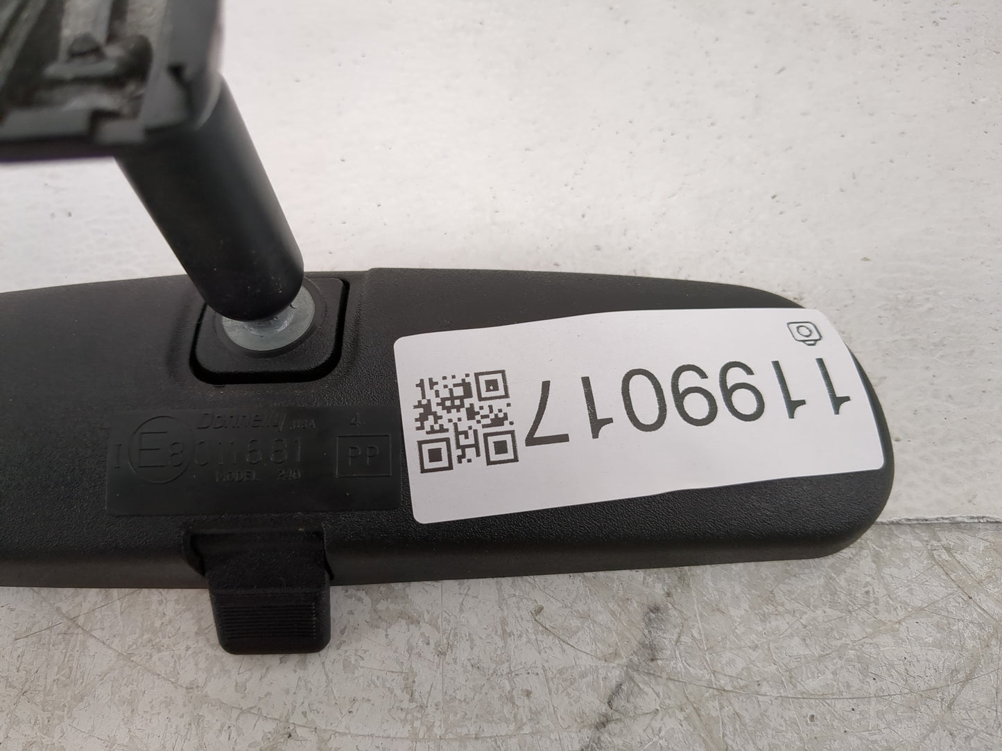 2005-2010 Chrysler 300 Interior Rear View Mirror Replacement OEM Fits OEM Used Auto Parts - Oemusedautoparts1.com