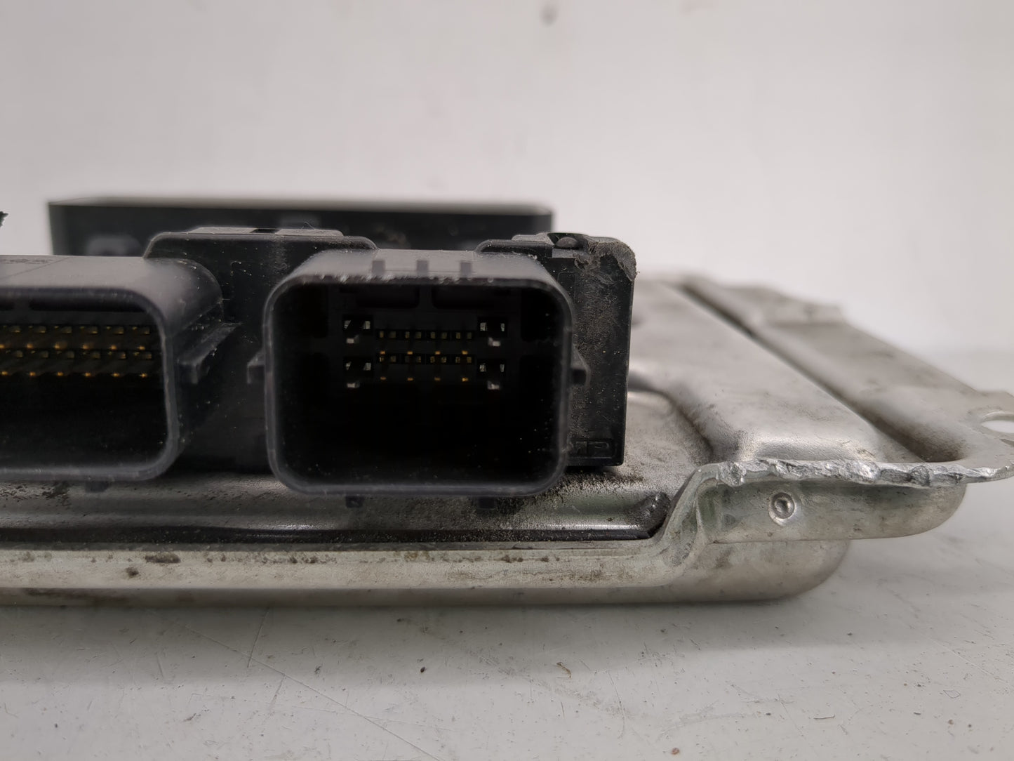 2006 Chrysler 300 PCM Engine Control Computer ECU ECM PCU OEM P/N:P04692028AH A Fits OEM Used Auto Parts - Oemusedautoparts1