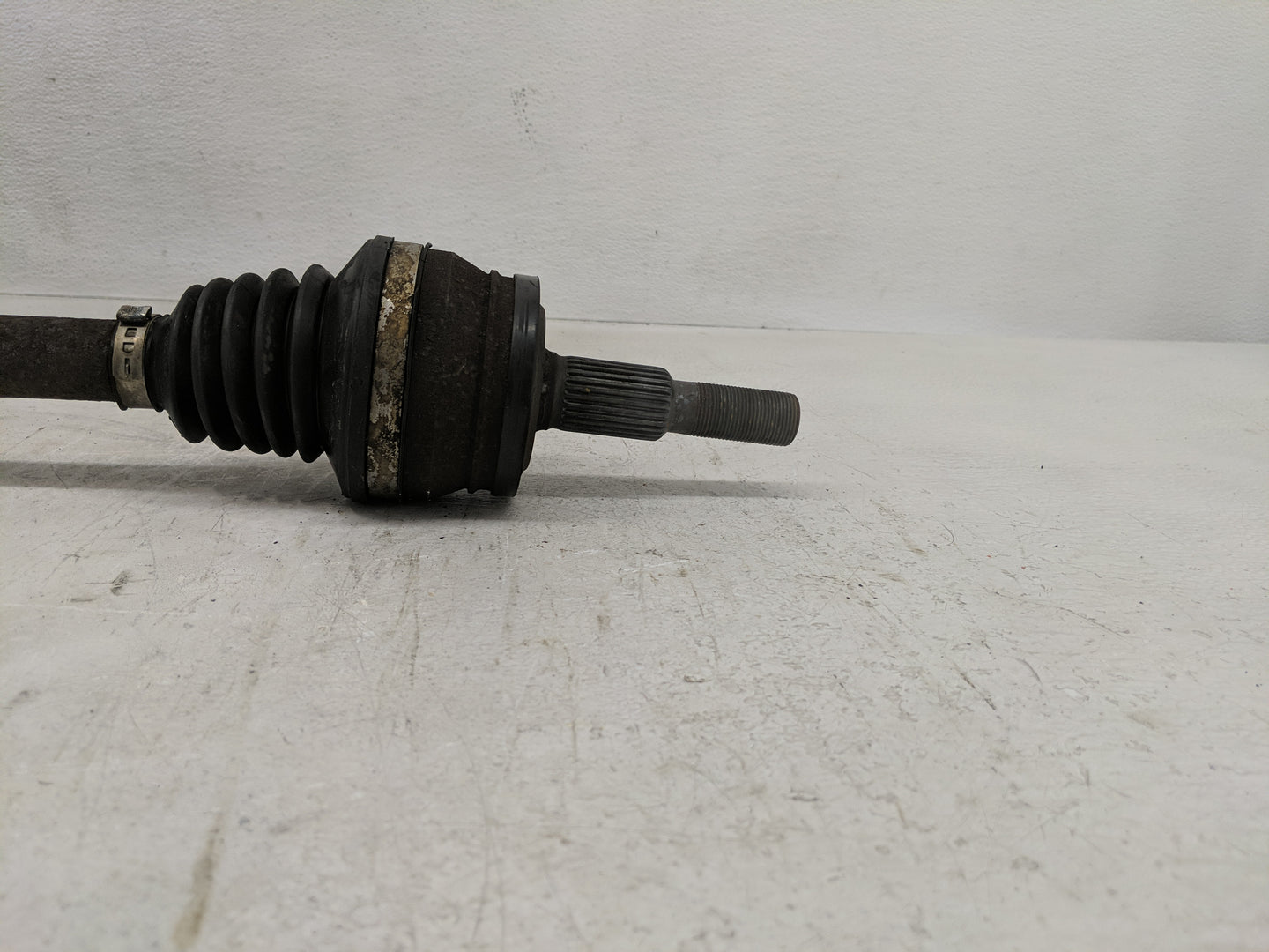2005-2008 Chrysler 300 Axle Shaft Front Driver Cv C/v - Oemusedautoparts1.com