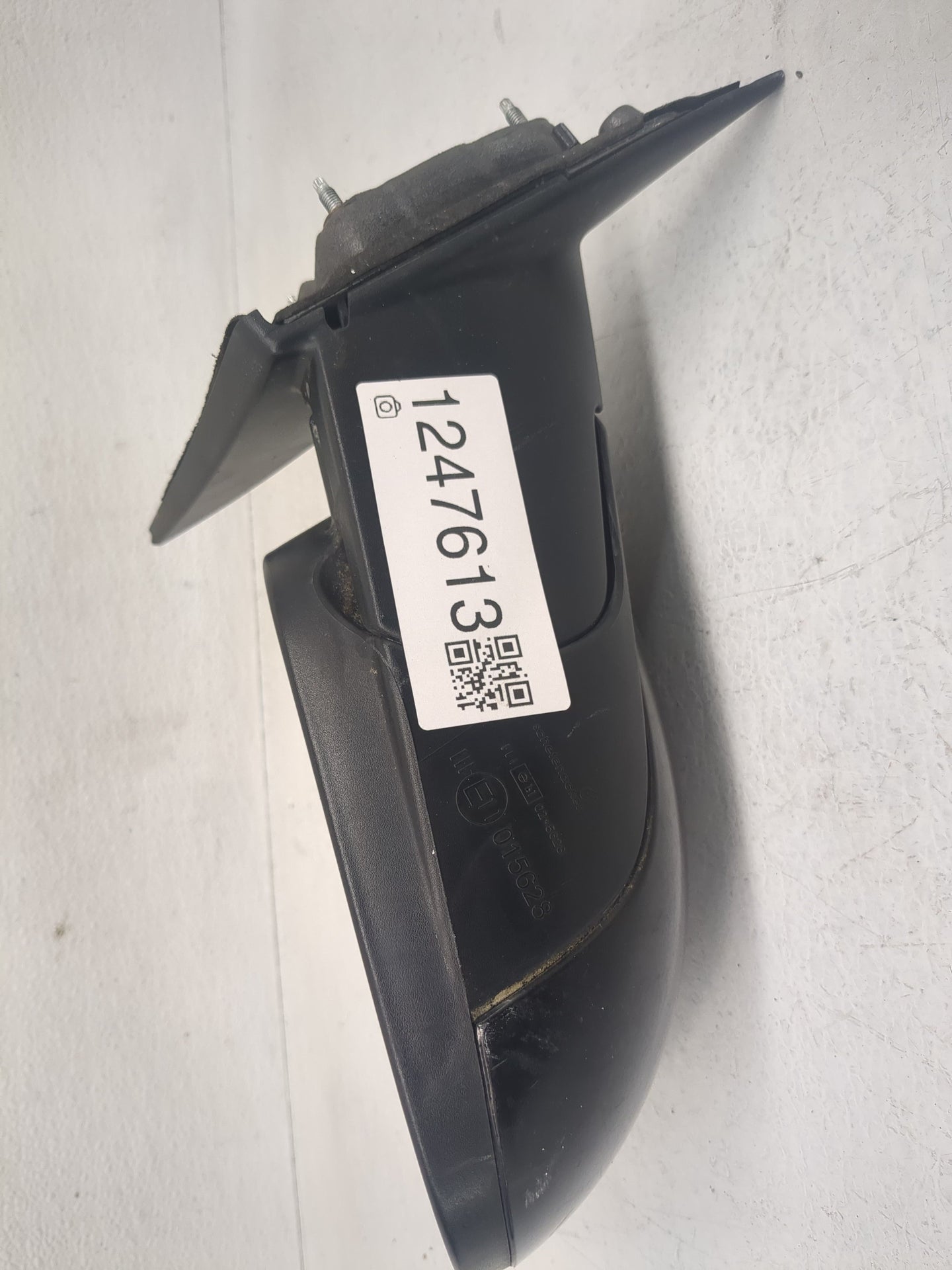 2006 Chrysler 300 Side Mirror Replacement Driver Left View Door Mirror P/N:E11015628 Fits OEM Used Auto Parts - Oemusedautop