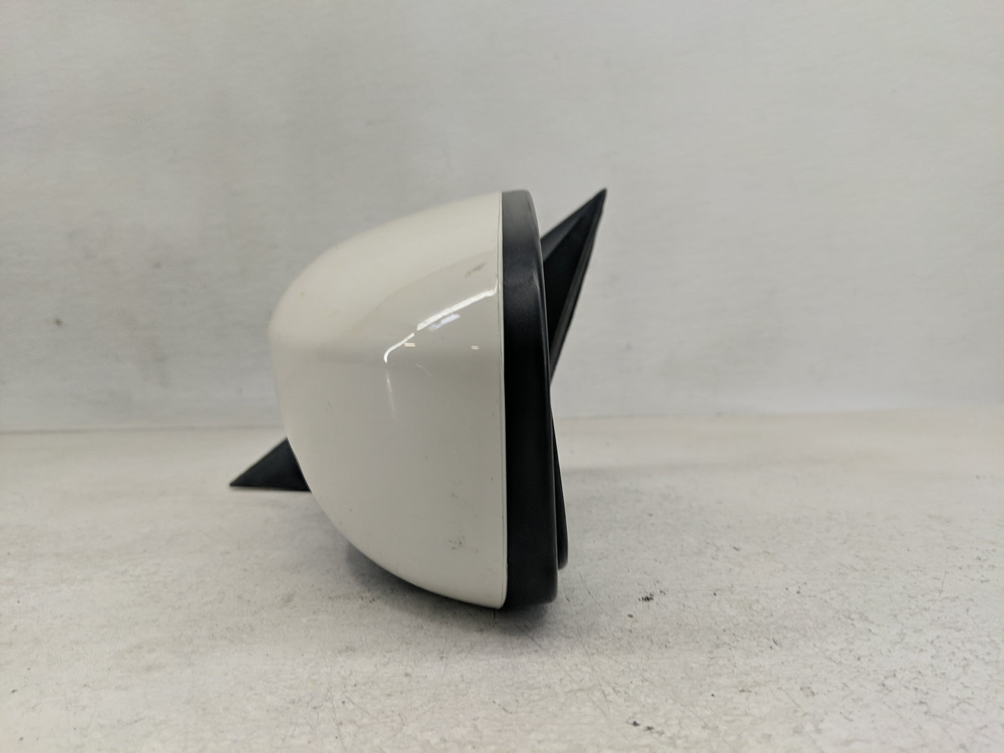 2006 Chrysler 300 Driver Side View Mirror - Left Door Mirror OEM Used - Oemusedautoparts1.com