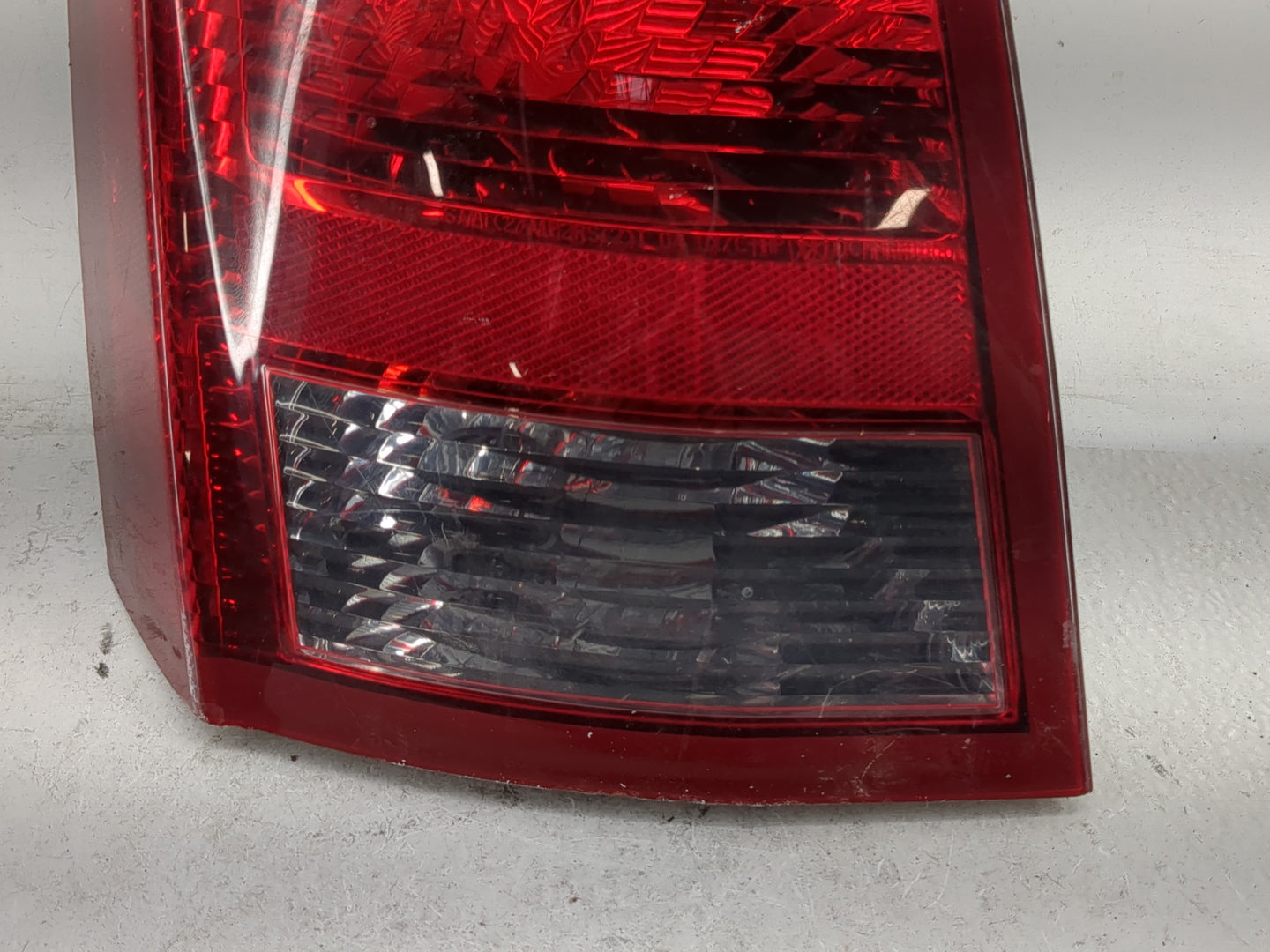 2005-2007 Chrysler 300 Tail Light Assembly Passenger Right OEM Fits Fits 2005 2006 2007 OEM Used Auto Parts - Oemusedautopar