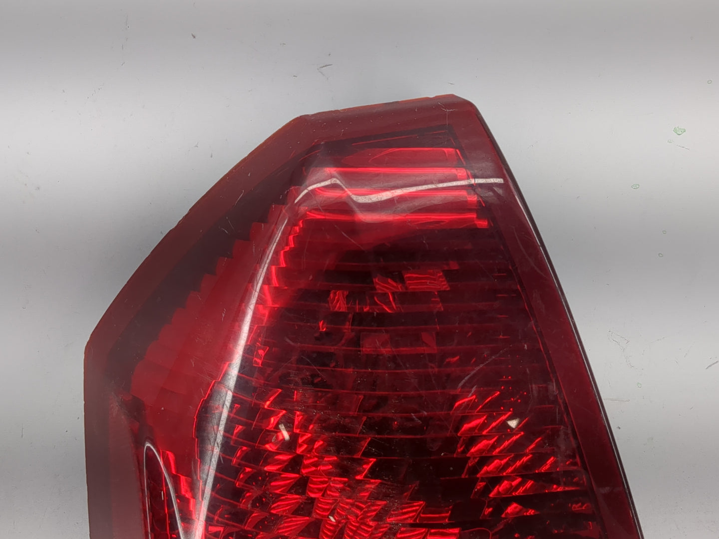 2005-2007 Chrysler 300 Tail Light Assembly Passenger Right OEM Fits Fits 2005 2006 2007 OEM Used Auto Parts - Oemusedautopar