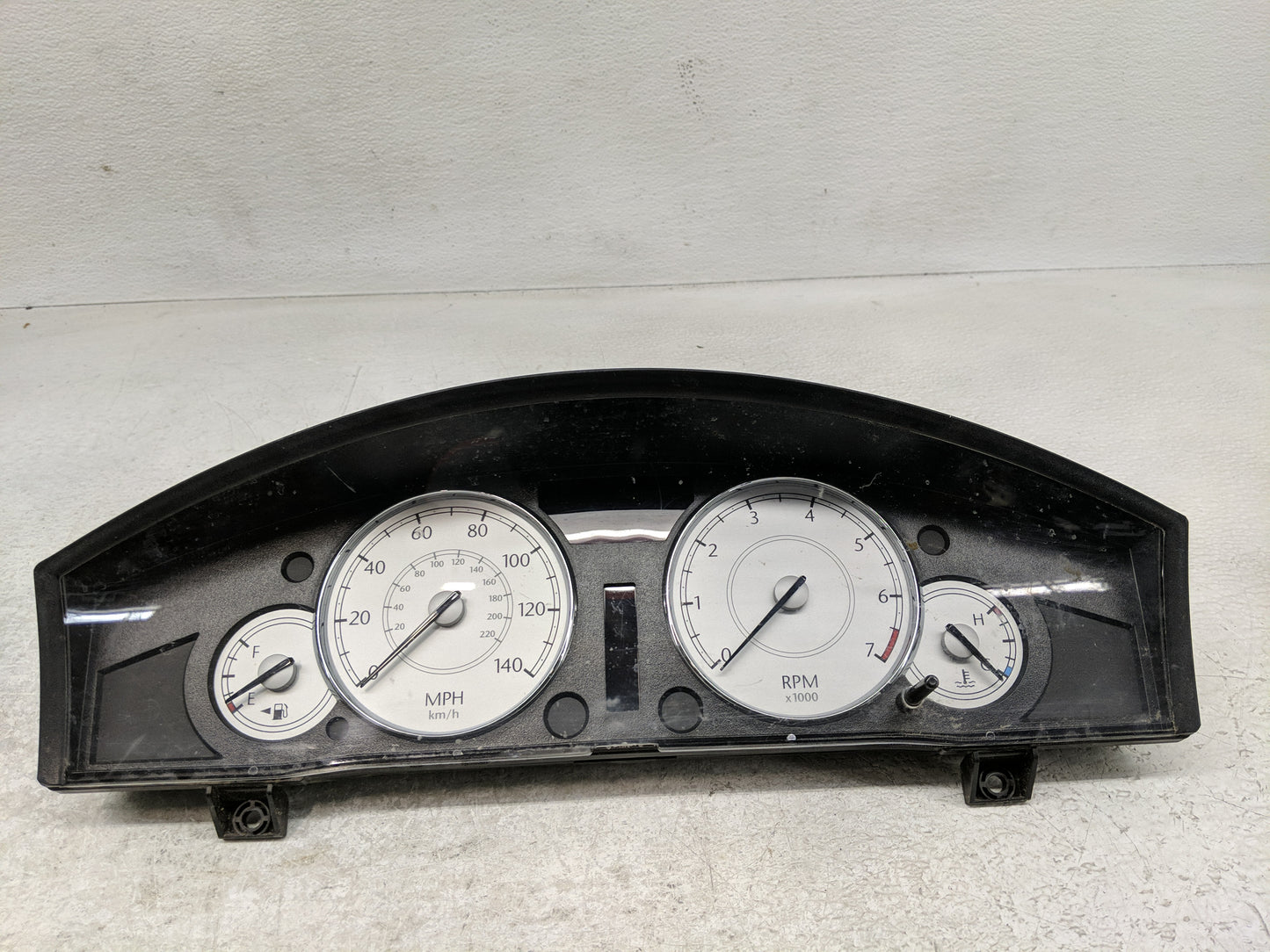 2006 Chrysler 300 Instrument Cluster Speedometer Gauges P/N:P56044939AF Fits OEM Used Auto Parts - Oemusedautoparts1.com