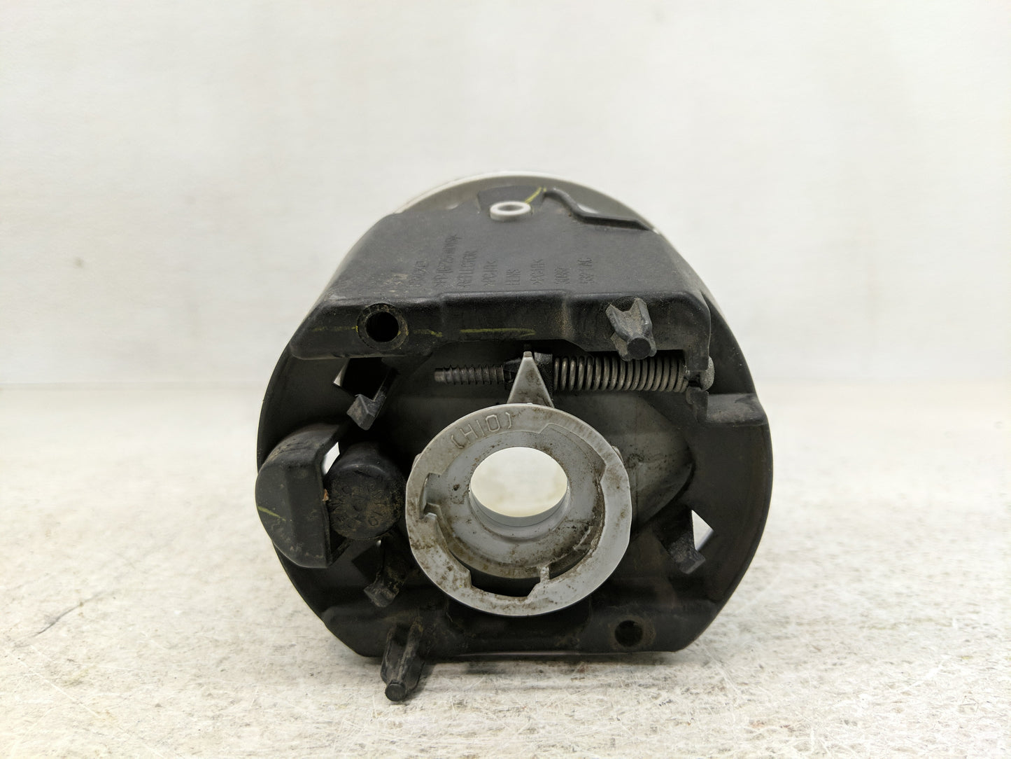 2005-2010 Chrysler 300 Driver Left Oem Fog Light Lamp 1294118 - Oemusedautoparts1.com