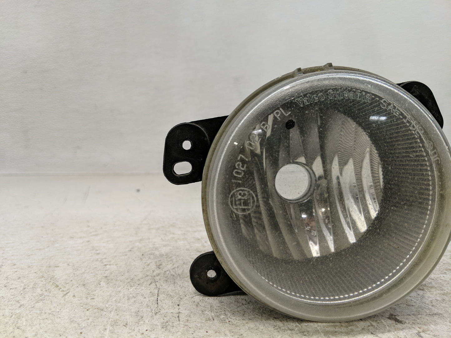 2005-2010 Chrysler 300 Driver Left Oem Fog Light Lamp - Oemusedautoparts1.com
