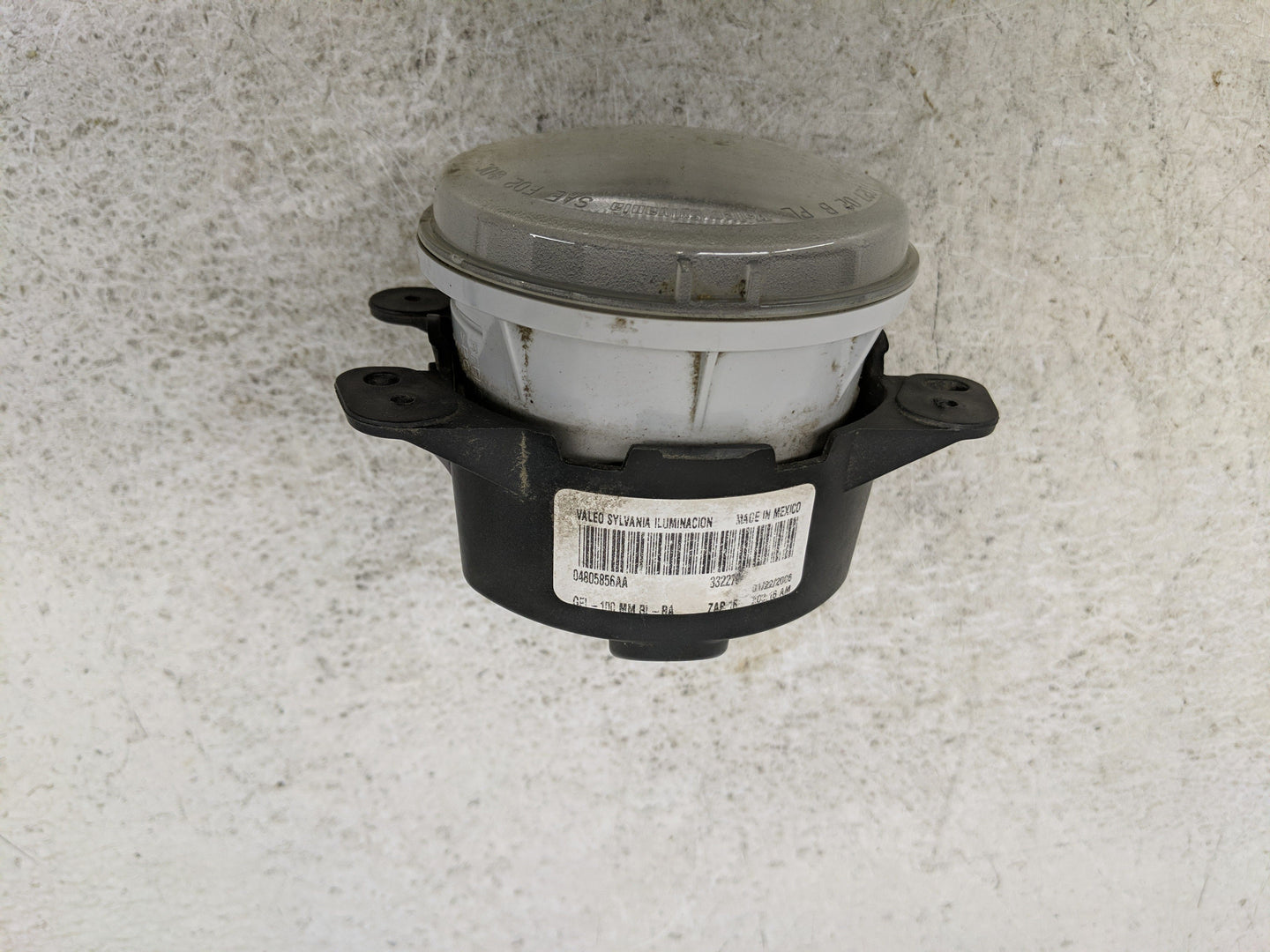 2005-2010 Chrysler 300 Driver Left Oem Fog Light Lamp - Oemusedautoparts1.com