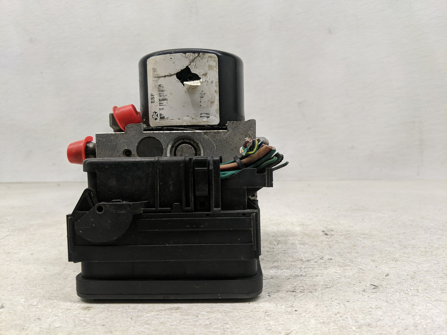 2005-2007 Chrysler 300 ABS Pump Control Module Replacement P/N:P0477942AE Fits Fits 2005 2006 2007 OEM Used Auto Parts - Oem
