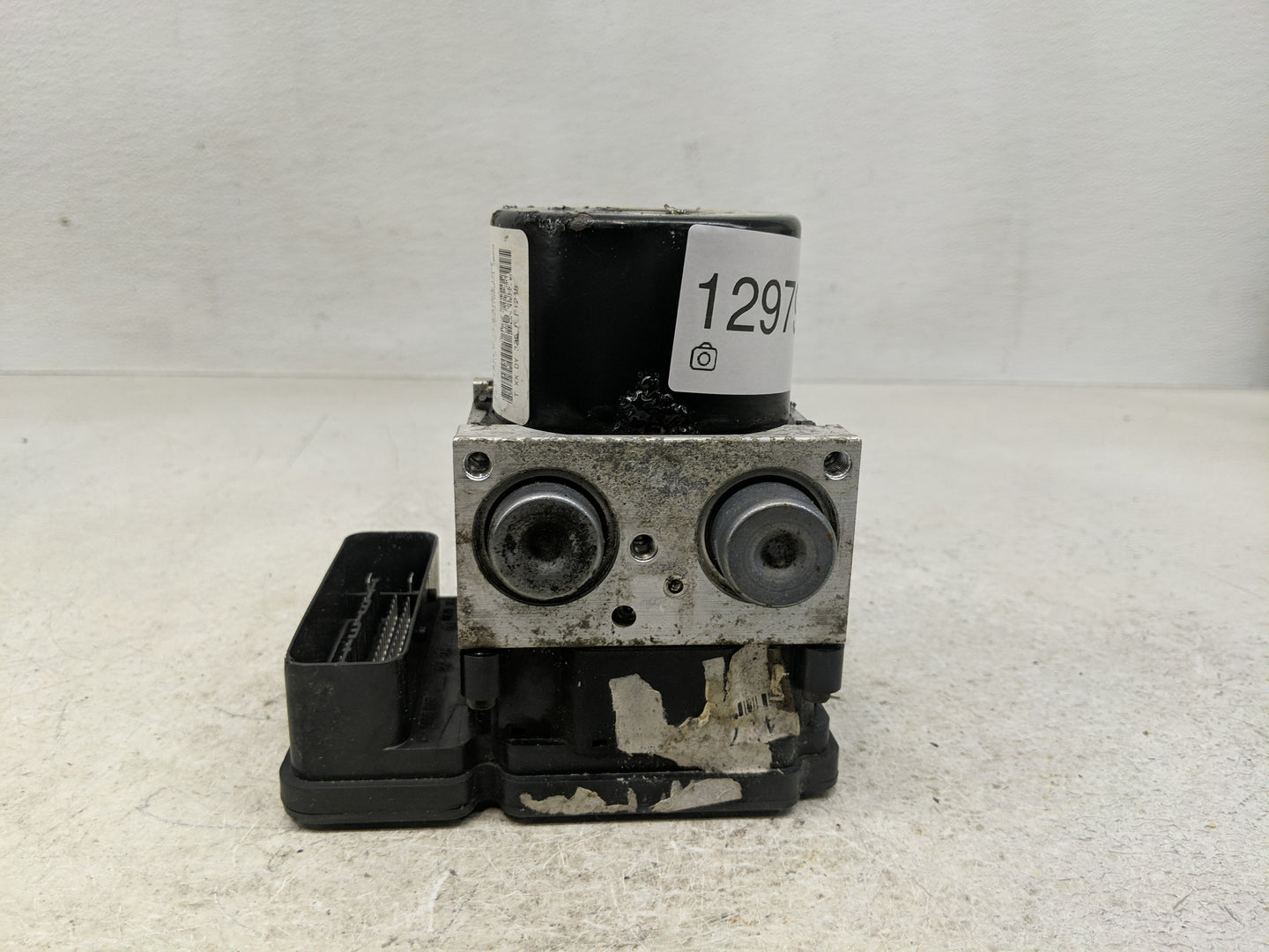 2005-2007 Chrysler 300 ABS Pump Control Module Replacement P/N:P0477942AE Fits Fits 2005 2006 2007 OEM Used Auto Parts - Oem