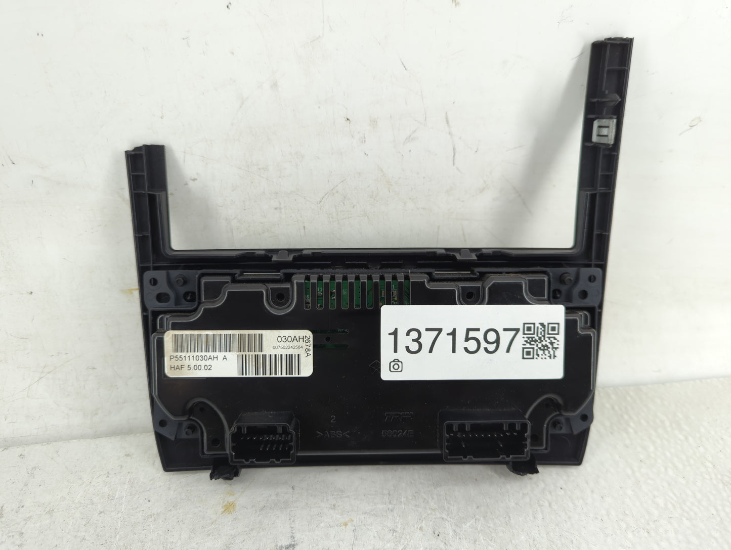 2005-2007 Chrysler 300 Climate Control Module Temperature AC/Heater Replacement P/N:P55111030AH Fits Fits 2005 2006 2007 OEM