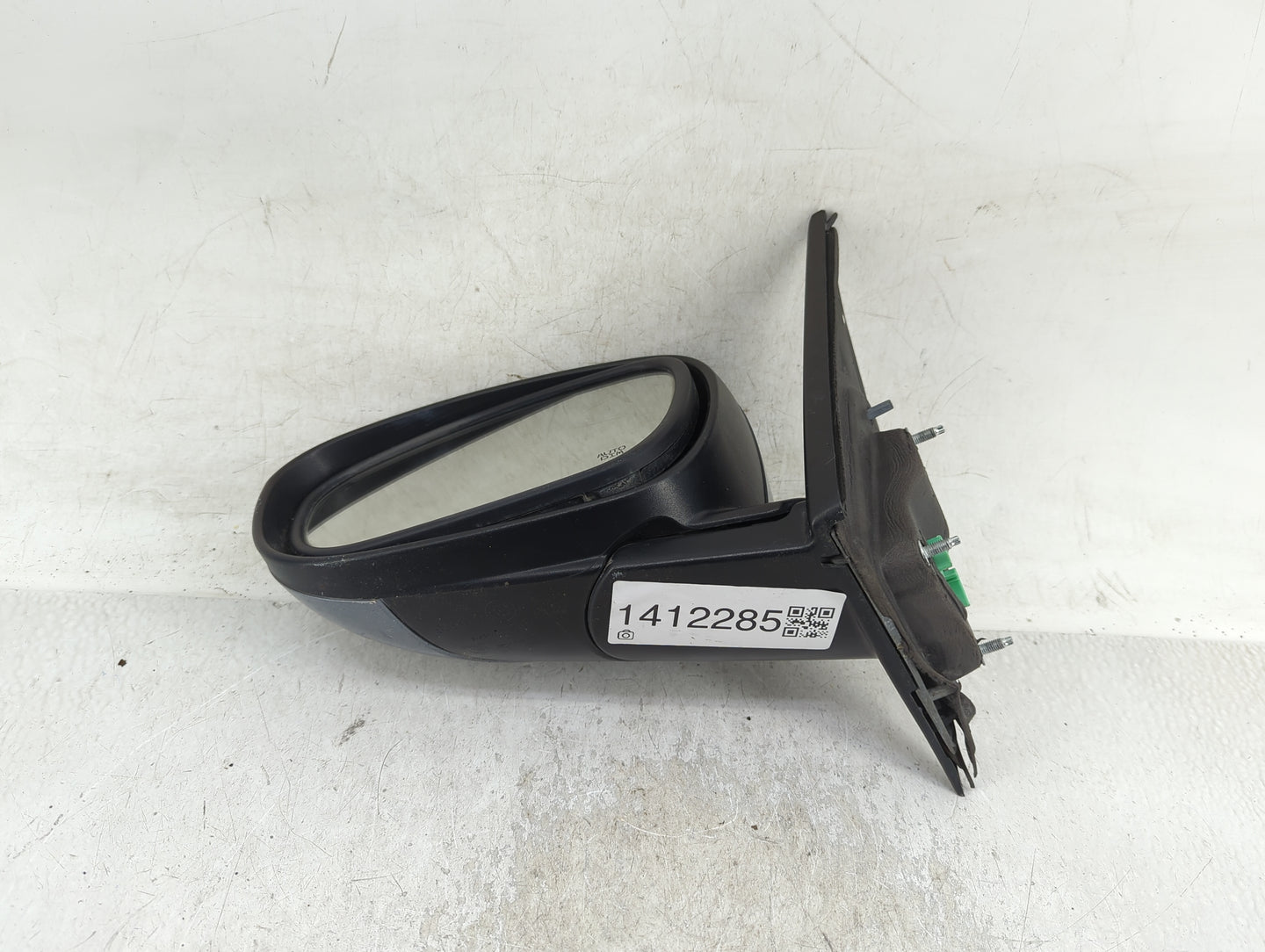 2006 Chrysler 300 Driver Side View Mirror - Left Door Mirror OEM Used - Oemusedautoparts1.com