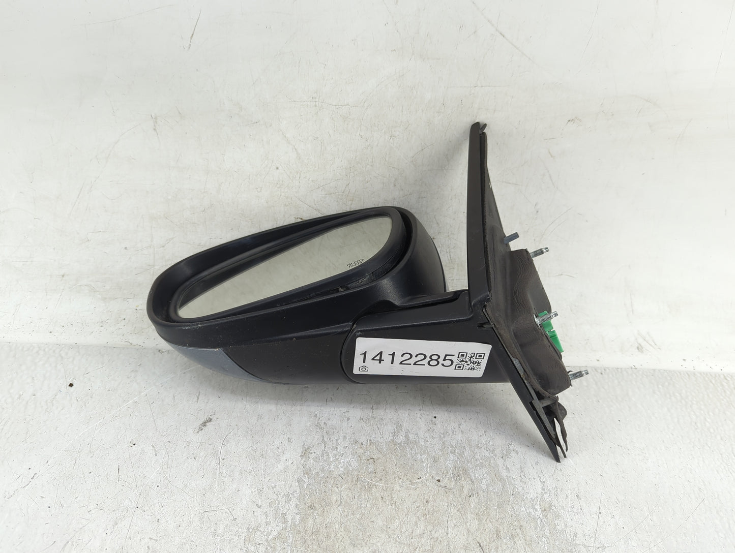 2006 Chrysler 300 Driver Side View Mirror - Left Door Mirror OEM Used - Oemusedautoparts1.com
