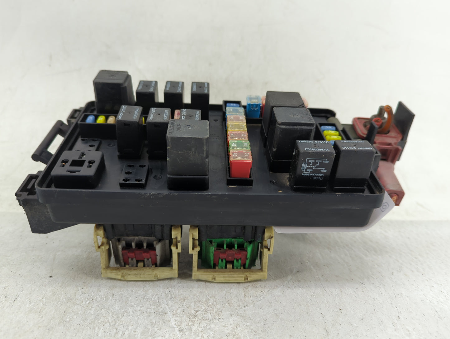 2006-2007 Chrysler 300 Fusebox Fuse Box Panel Relay Module P/N:7140-1914-30 Fits Fits 2006 2007 OEM Used Auto Parts - Oemuse
