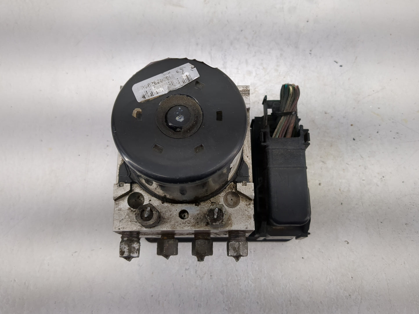2005-2007 Chrysler 300 ABS Pump Control Module Replacement P/N:00401231C4 P0477942AE Fits Fits 2005 2006 2007 OEM Used Auto 