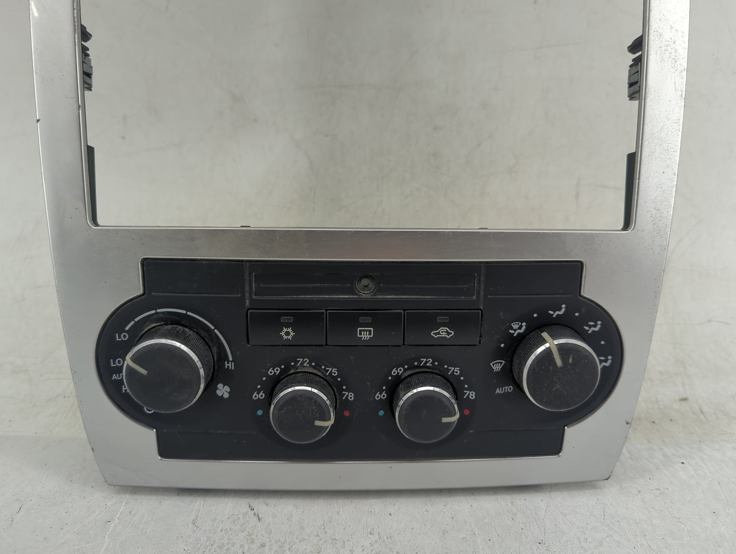 2005-2007 Chrysler 300 Climate Control Module Temperature AC/Heater Replacement P/N:7220640 502732 Fits Fits 2005 2006 2007 