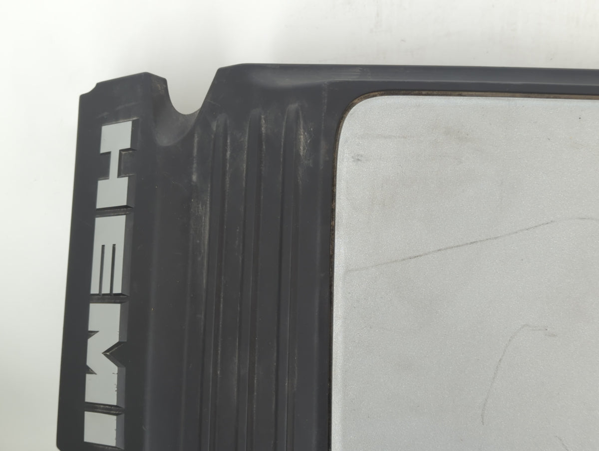 2006 Chrysler 300 Engine Cover - Oemusedautoparts1.com