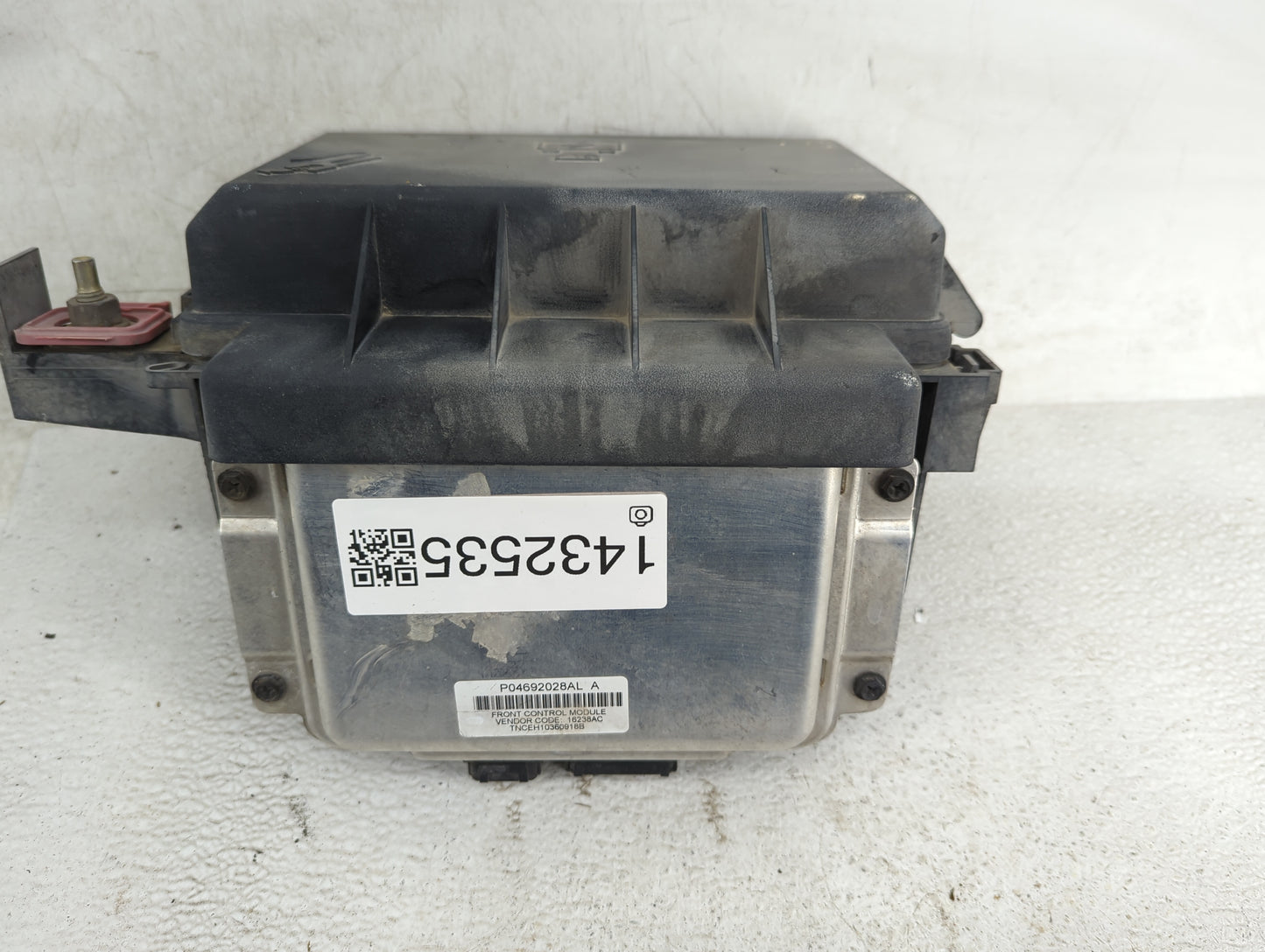 2006-2007 Chrysler 300 Fusebox Fuse Box Panel Relay Module P/N:P04692028AL 16238AC, TNCEH103609188, 04727370AA Fits Fits 200