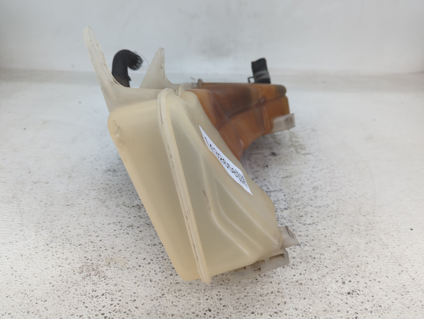 2006-2010 Chrysler 300 Radiator Coolant Overflow Expansion Tank Bottle 1432658 - Oemusedautoparts1.com