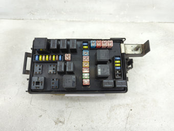compare product 2006-2007 Chrysler 300 Fusebox Fuse Box Panel Relay Module P/N:P04692031AI Fits Fits 2006 2007 OEM Used Auto Parts