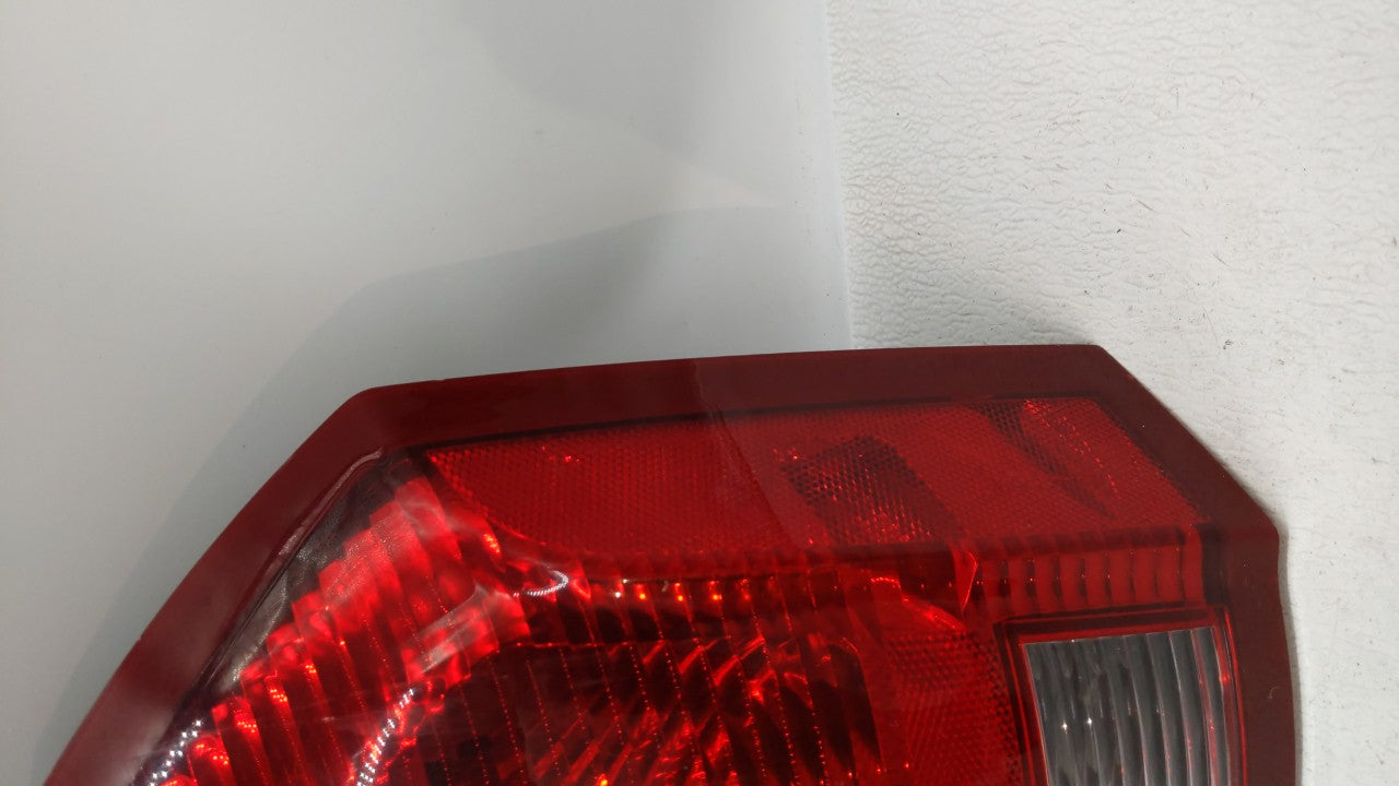 2005-2007 Chrysler 300 Tail Light Assembly Passenger Right OEM P/N:15962596 Fits Fits 2005 2006 2007 OEM Used Auto Parts - O