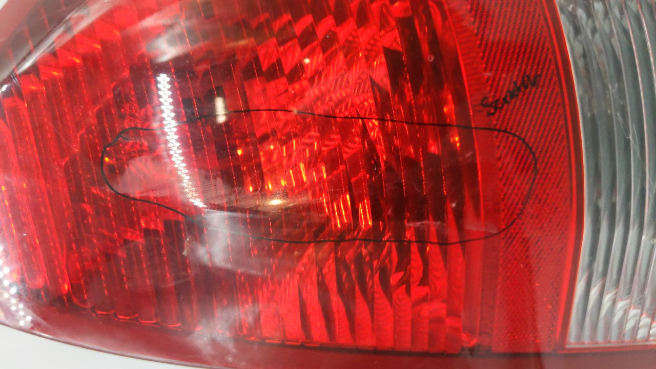 2005-2007 Chrysler 300 Tail Light Assembly Passenger Right OEM P/N:15962596 Fits Fits 2005 2006 2007 OEM Used Auto Parts - O