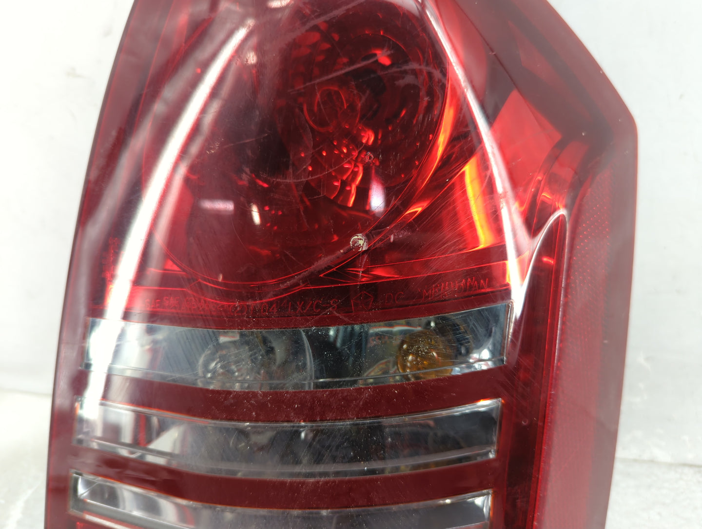 2005-2007 Chrysler 300 Tail Light Assembly Passenger Right OEM P/N:05059164AC Fits Fits 2005 2006 2007 OEM Used Auto Parts -