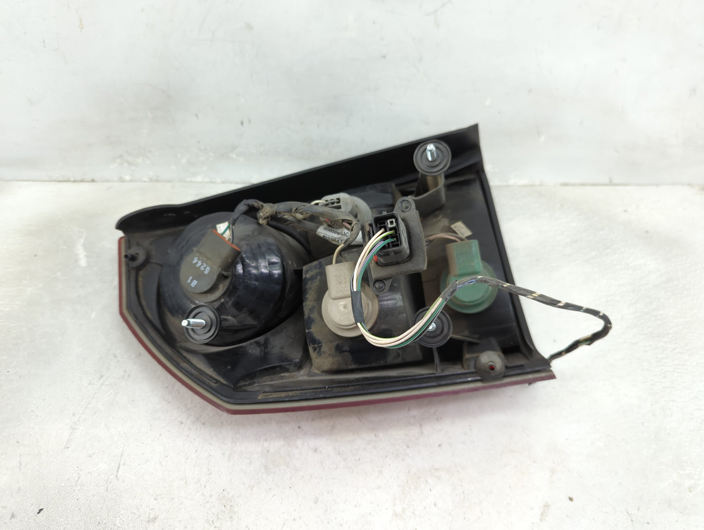 2005-2007 Chrysler 300 Tail Light Assembly Passenger Right OEM P/N:05059164AC Fits Fits 2005 2006 2007 OEM Used Auto Parts -