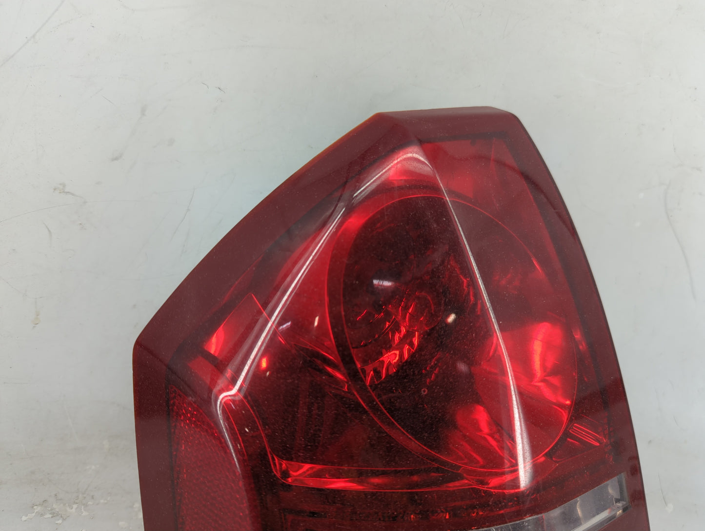 2006 Chrysler 300 Tail Light Assembly Driver Left OEM P/N:16238AT Fits OEM Used Auto Parts - Oemusedautoparts1.com